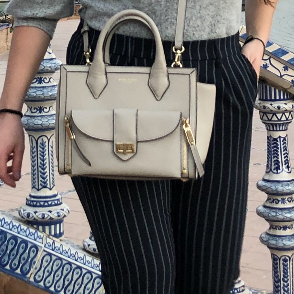 Hendri Bendel Gray/Cream Handbag